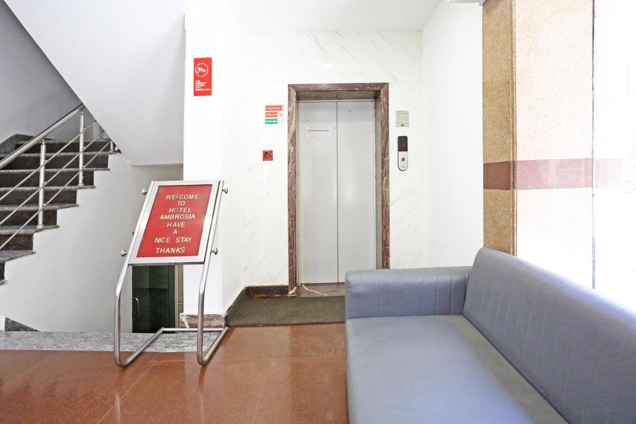 Hotel Ambrosia - A Boutique Hotel Ню Делхи Екстериор снимка