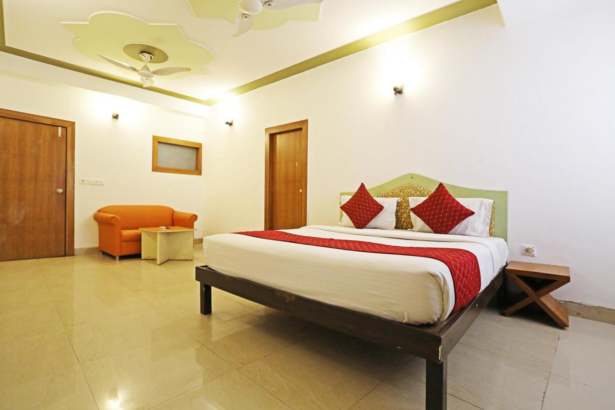 Hotel Ambrosia - A Boutique Hotel Ню Делхи Екстериор снимка