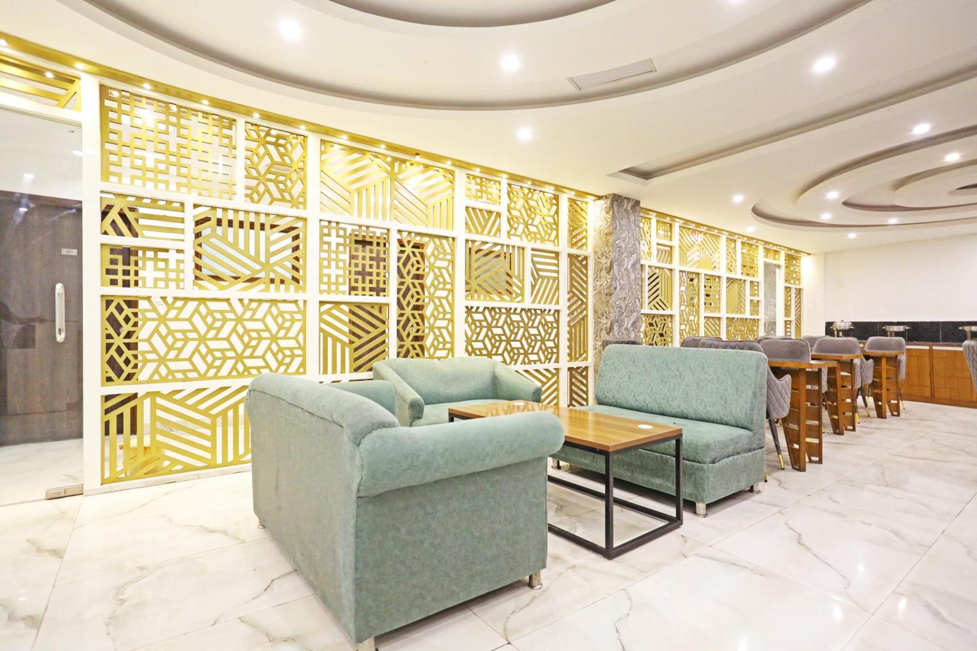 Hotel Ambrosia - A Boutique Hotel Ню Делхи Екстериор снимка